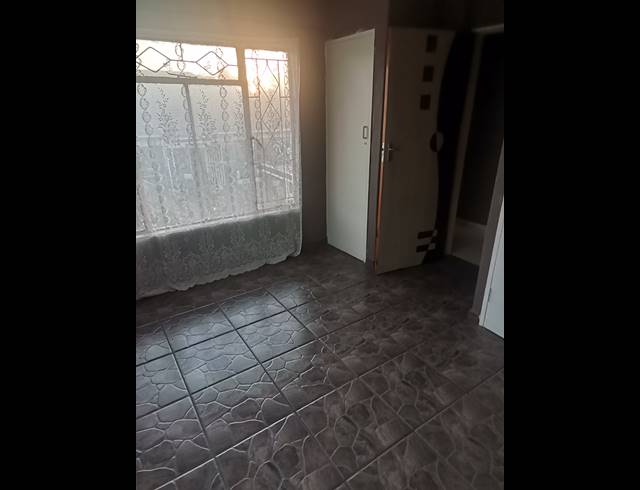 2 bed property to rent in SELCOURT